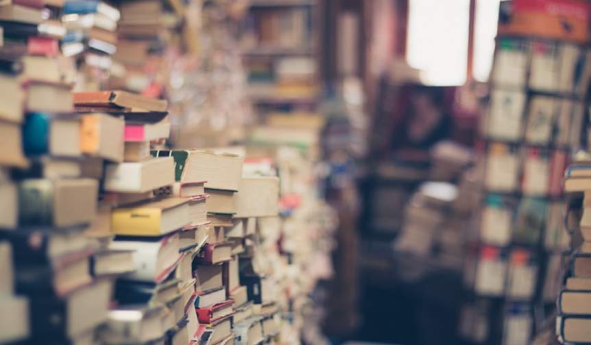 Leicester students accessing books for rent